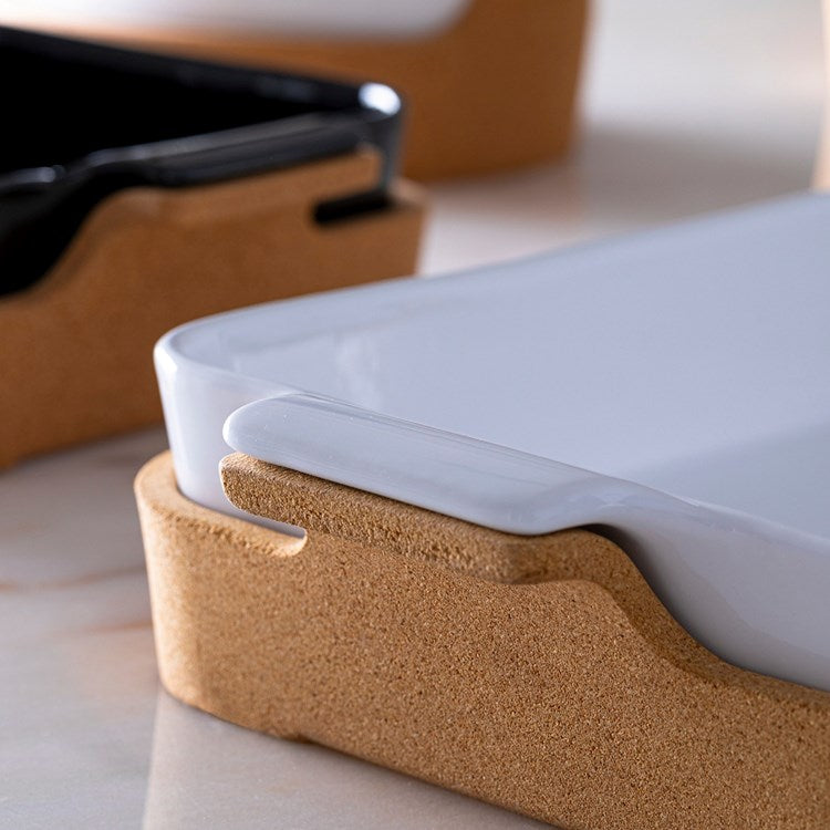 BAKER SQ 13in W/CORK TRAY-WHITE (ENSEMBLE)